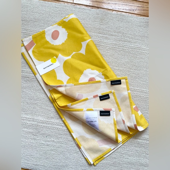 Marimekko Other - Marimekko Pieni Unikko Set of 6 Napkins